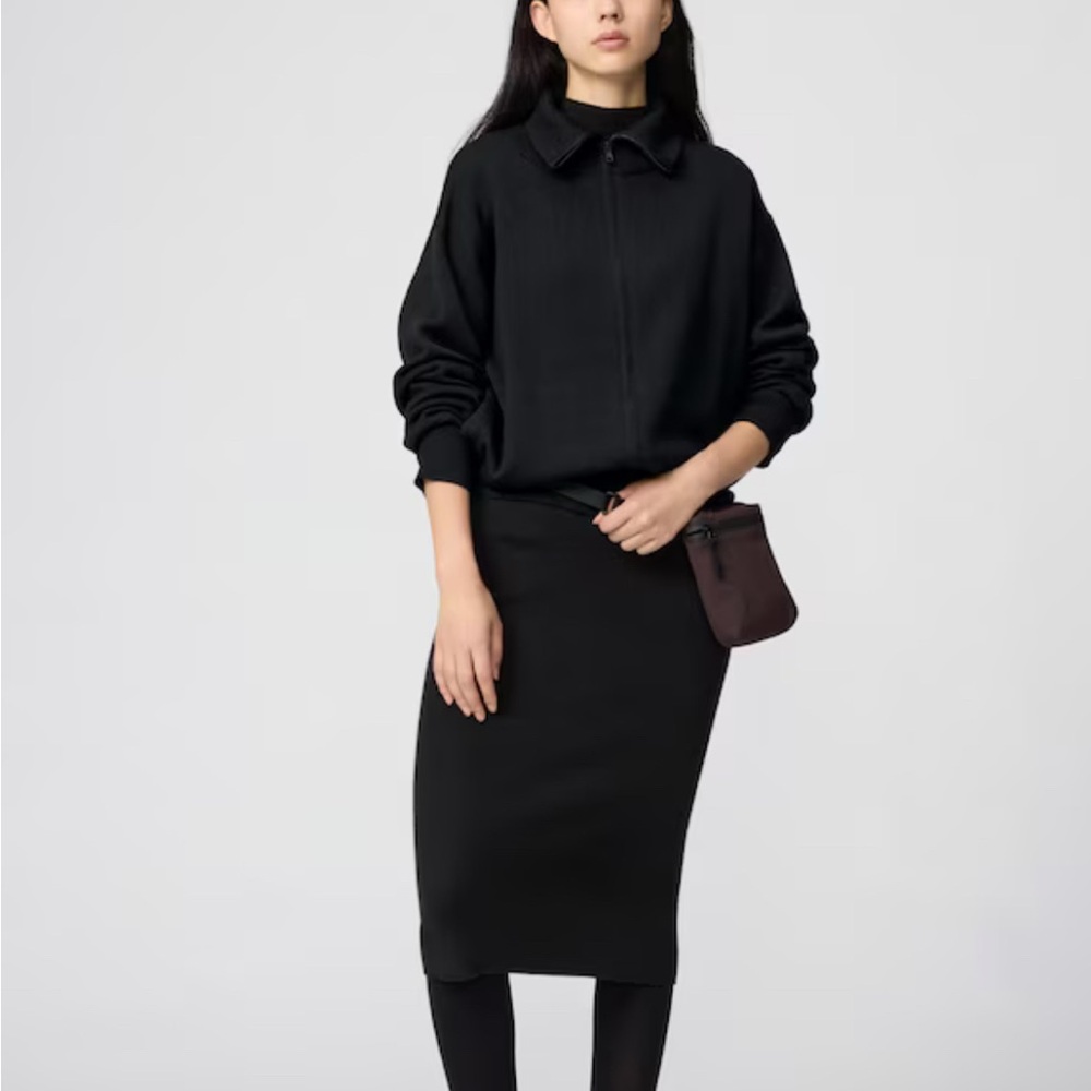 Uniqlo Dark Gray Zip Up Sweater M